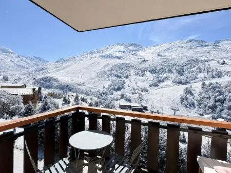 Studio 4 pers. aux Menuires, balcon vue montagne, au pied des pistes : photo 6
