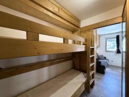 Studio 4 pers. aux Menuires, balcon vue montagne, au pied des pistes : photo 8