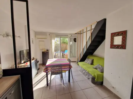 Escapade côtière avec terrasse et confort, Maison 5 personnes à Marseillan Plage - Photo 2