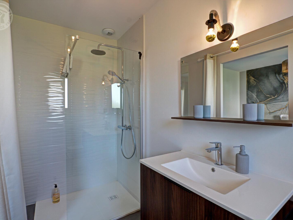 Gîte 12 pers, 6 suites – Plain-pied 160 m² à Saint-Germain-Laval - Photo 36