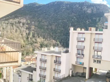 Location appartement à Amélie les Bains Palalda, Studio Ensoleillé avec Balcon et WIFI à Amélie-les-Bains