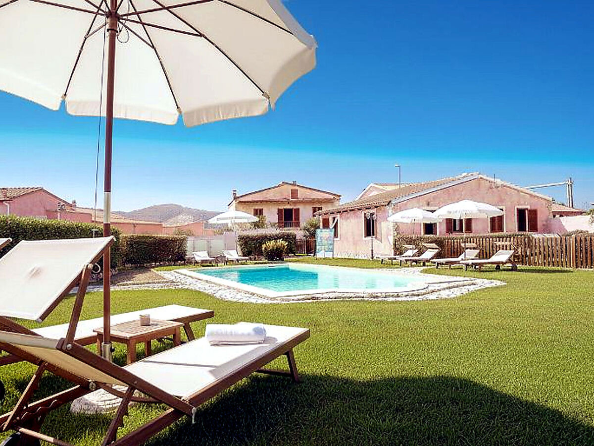 Azzurra, maison 2 chambres avec jardin à Valledoria - Photo 1
