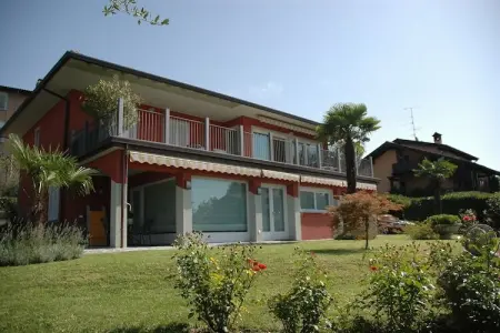Location appartement à Barasso, Villa à Barasso près du Lac de Varese