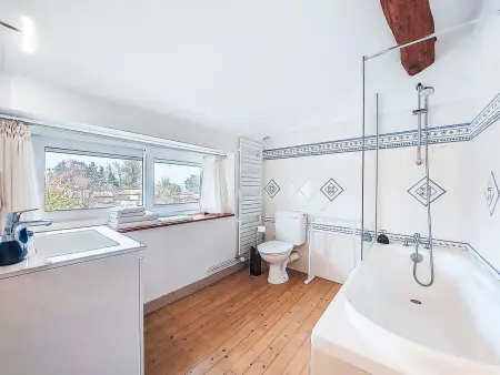 Maison rénovée 2024 à Geay, piscine partagée : photo 11