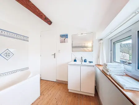 Maison rénovée 2024 à Geay, piscine partagée : photo 12