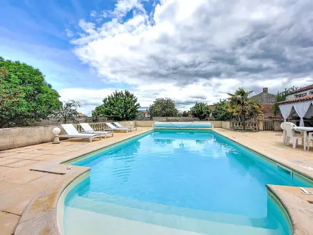 Maison rénovée 2024 à Geay, piscine partagée : photo 19