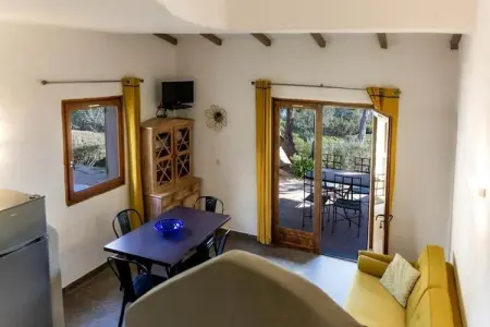 Villa T3 avec piscine et accès privé à la mer, Porto Vecchio : photo 5
