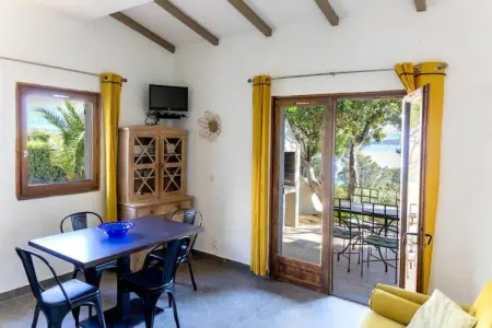 Villa T3 avec piscine et accès privé à la mer, Porto Vecchio : photo 6