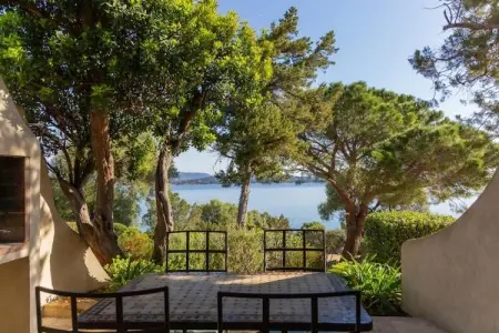 Villa T3 duplex avec accès direct à la mer à Porto Vecchio : photo 4