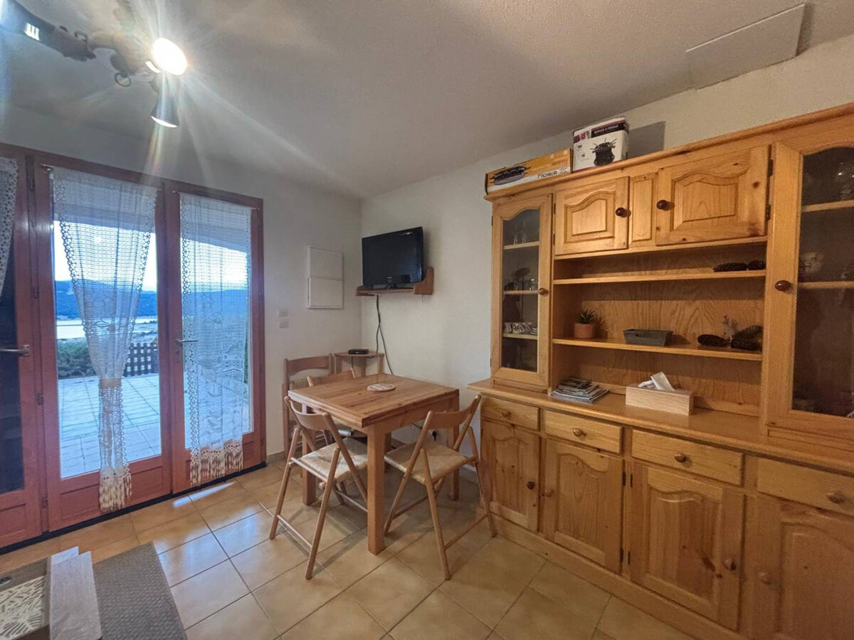 Appartement 2 chambres aux Angles, terrasse vue lac - Photo 3