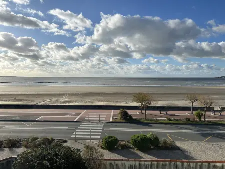 Appartement T4 face à la plage - Balcon, parking à Saint-Georges : photo 11
