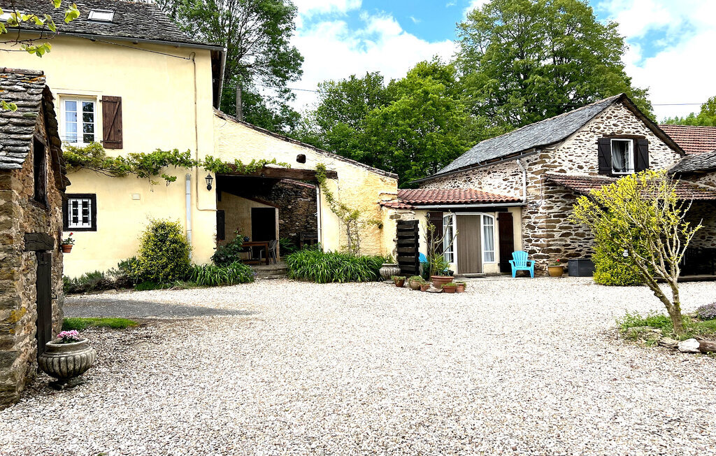 Maison 19ème siècle avec piscine à Jouqueviel - Photo 1