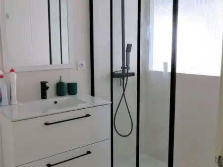 Maison pieds dans l'eau à Trébeurden, vue mer et terrasse 50m² - Photo 11