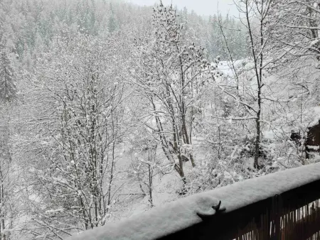 Studio 4 pers Pra-Loup 1600 : balcon, vue montagne : photo 9