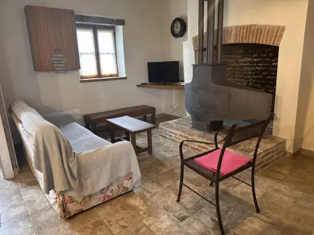 Gîte Le Rustique - 6 pers, piscine & 150 ha de nature : photo 3