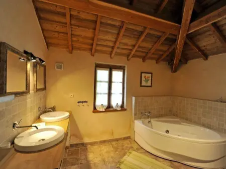 Gîte Le Rustique - 6 pers, piscine & 150 ha de nature : photo 14