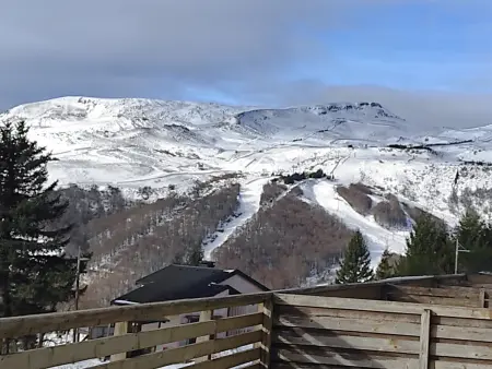 Location appartement à Besse et Saint Anastaise Super Besse, Appartement cosy à Super-Besse pour 6 personnes avec parking