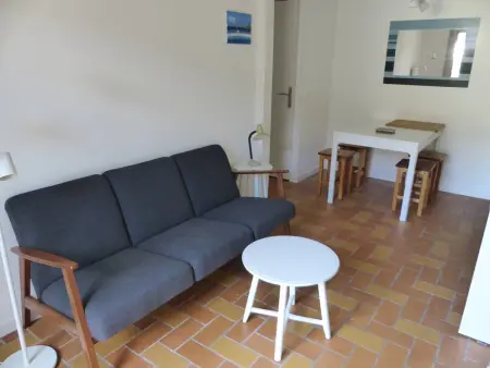 Maisonnette rénovée 32m² avec terrasse près du port - Photo 3