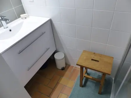 Maisonnette rénovée 32m² avec terrasse près du port - Photo 11