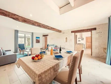 Maison rénovée 2024 avec piscine partagée à Geay : photo 7