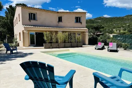 Location maison à Le Plan de la Tour, Maison Bambou Résidence de vacances tout confort