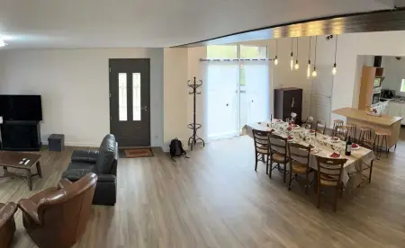 Location maison à Saint Maurice la Clouère, Maison conviviale avec jardin à Saint-Maurice-la-Clouère