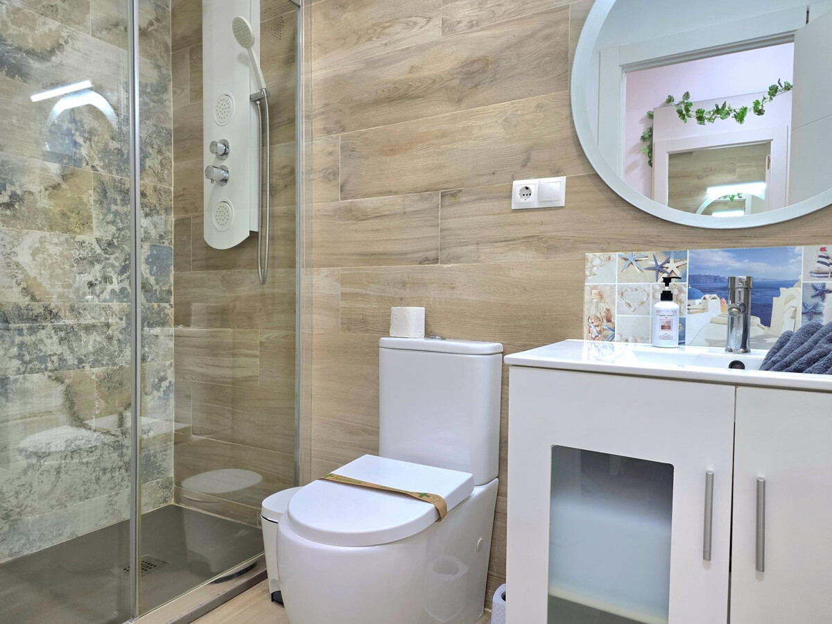Studio duplex 45 m² avec patio privé à Torremolinos - Photo 4