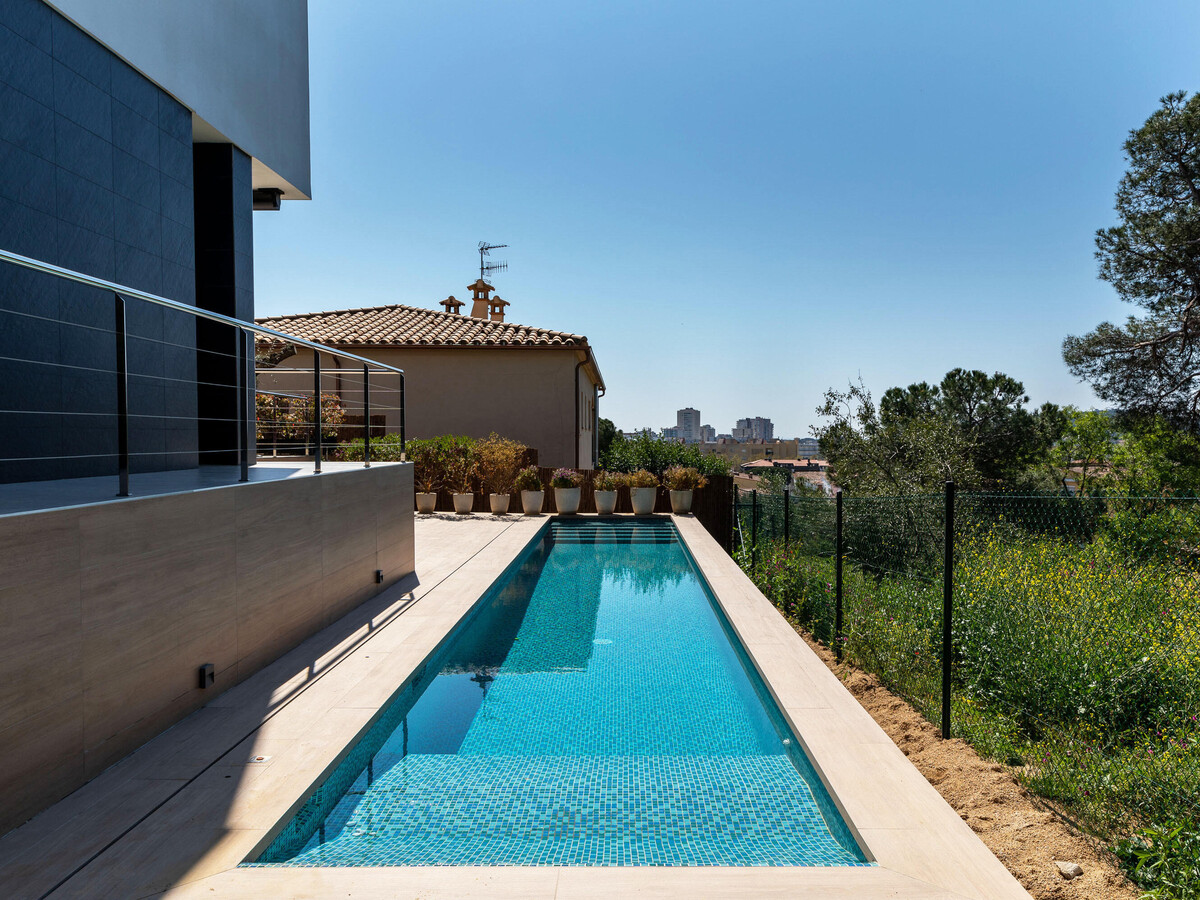 Villa moderne 6 chambres avec piscine 30m² et panneaux solaires - Photo 3