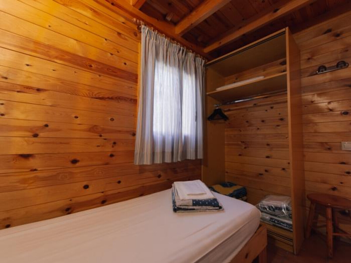 Bungalow en bois avec porche près de Sort - Photo 10