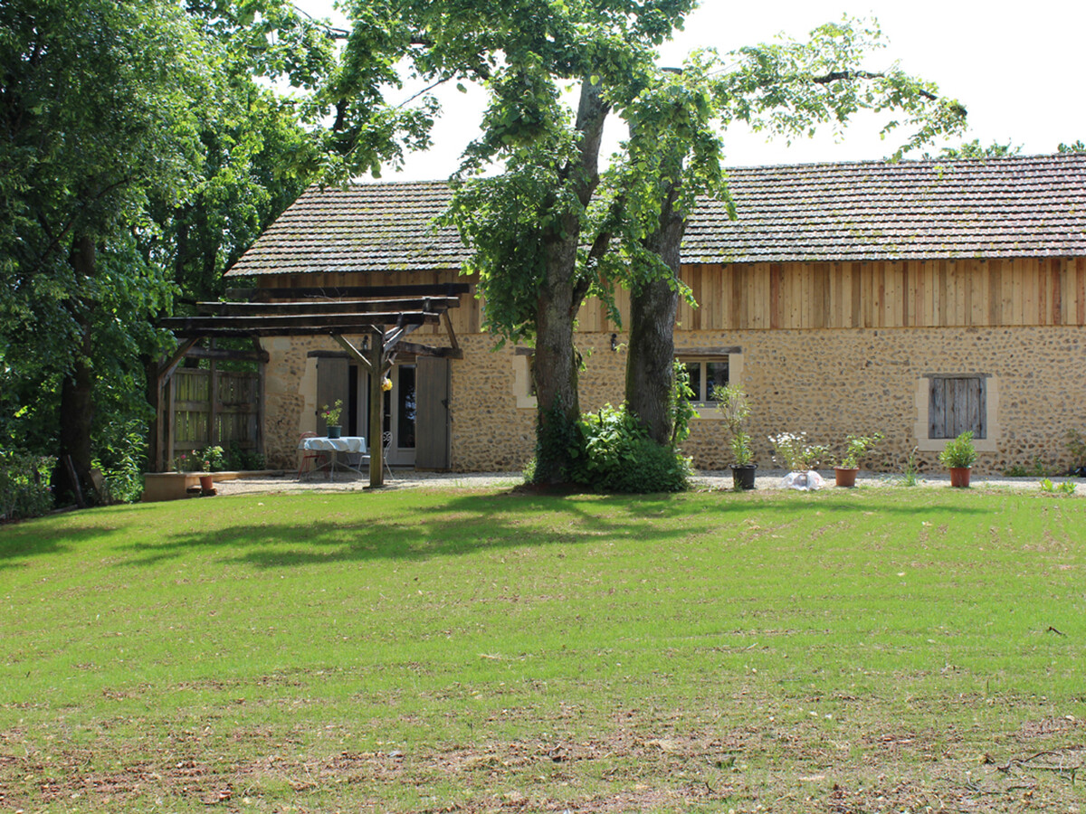 Grand studio avec jardin 1000m² à La Douze - Photo 1