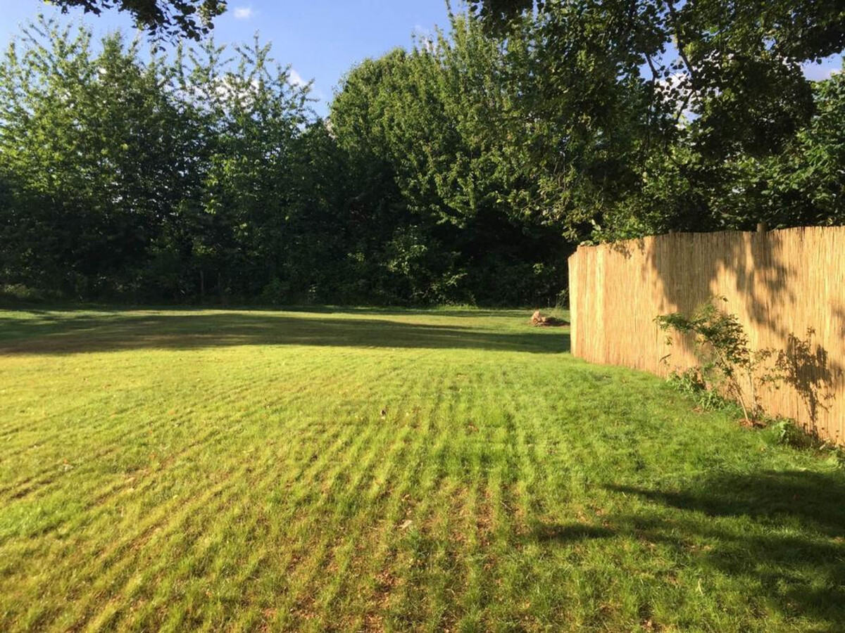 Grand studio avec jardin 1000m² à La Douze - Photo 2