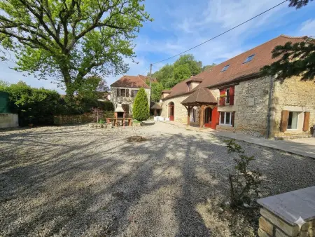 Villa 2 gîtes, piscine chauffée et parc à Carlux : photo 2