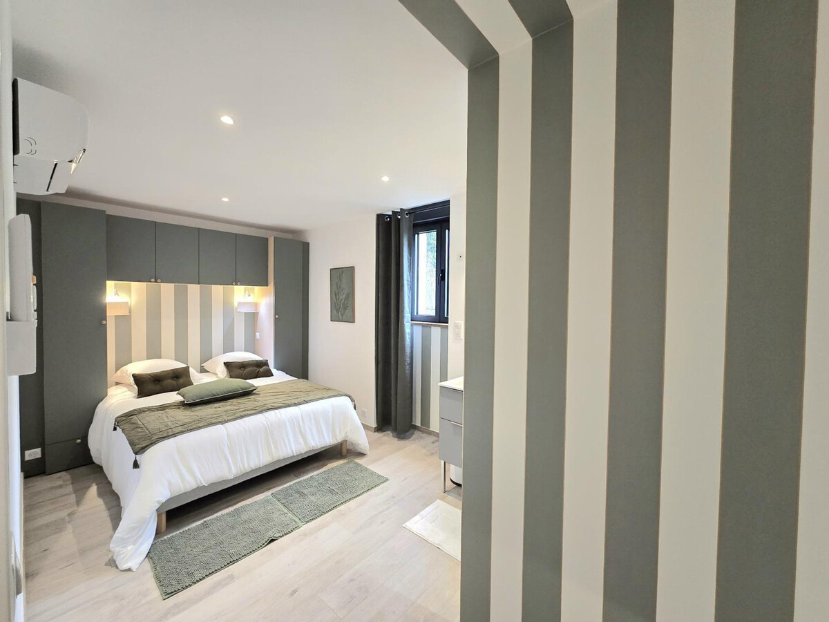 Gîte 7 chambres avec piscine chauffée à Coubjours - Photo 6