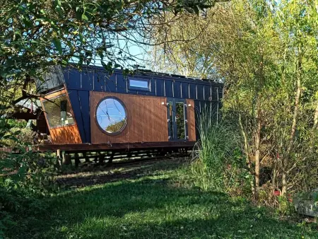 Tiny House Sundancer avec terrasse en forêt : photo 2