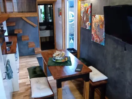 Tiny House Sundancer avec terrasse en forêt : photo 17