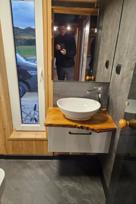 Tiny House Sundancer avec terrasse en forêt : photo 21