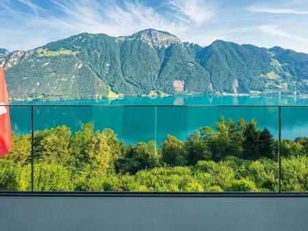 Wunderschönes Luxus-Chalet mit Seesicht, Maison 7 personnes à Seelisberg - Photo 2