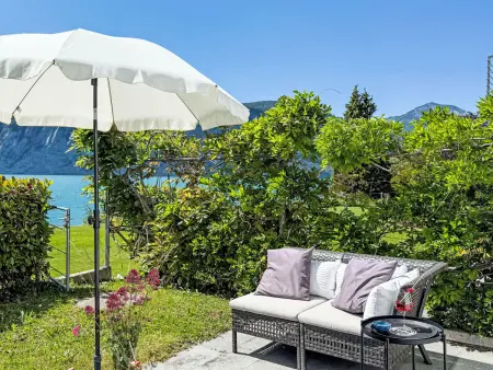 Villa am See 1 / Beach House, Maison 8 personnes à Sisikon - Photo 2