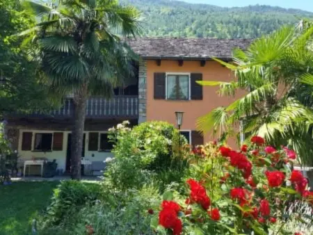 Location maison à Semione, Casa Giardino Grande