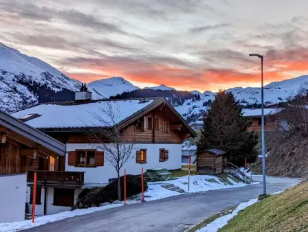 Location appartement à Rueras Dieni, Maisonette-Wohnung in Rueras bei Sedrun