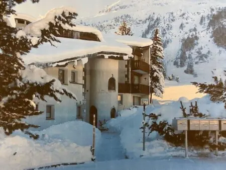 Location appartement à Samedan, Chesa Tschuetta