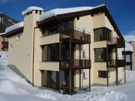 Location appartement à La Punt Chamues ch, Arnica 4