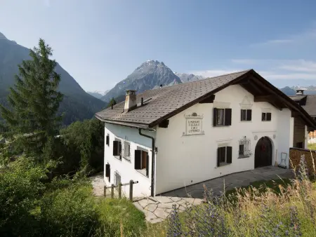 Location maison à Scuol, Chasa Diala für 12 P