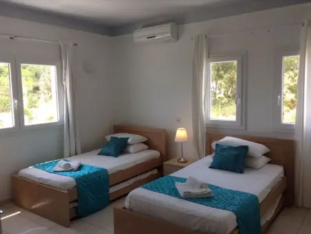 Villa 5 chambres Protaras avec piscine infinity et vue mer : photo 17