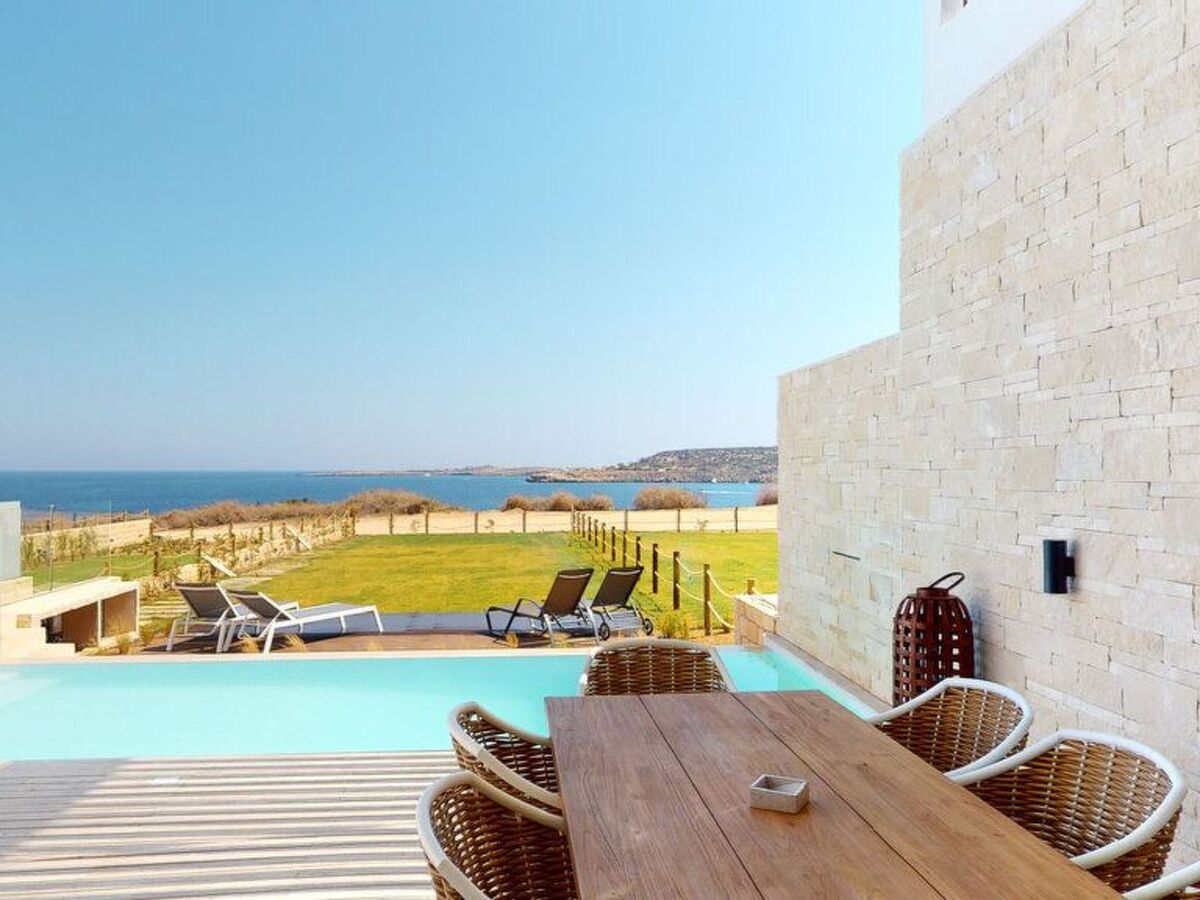 Periyiali Resort Front Line Villa Artemis-11, Maison 10 personnes à Paralimni - Photo 3