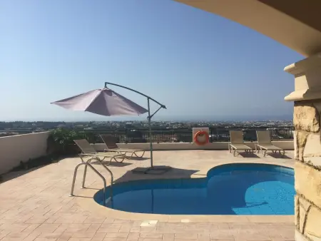 Maison moderne avec piscine privée à Mesoyi : photo 4