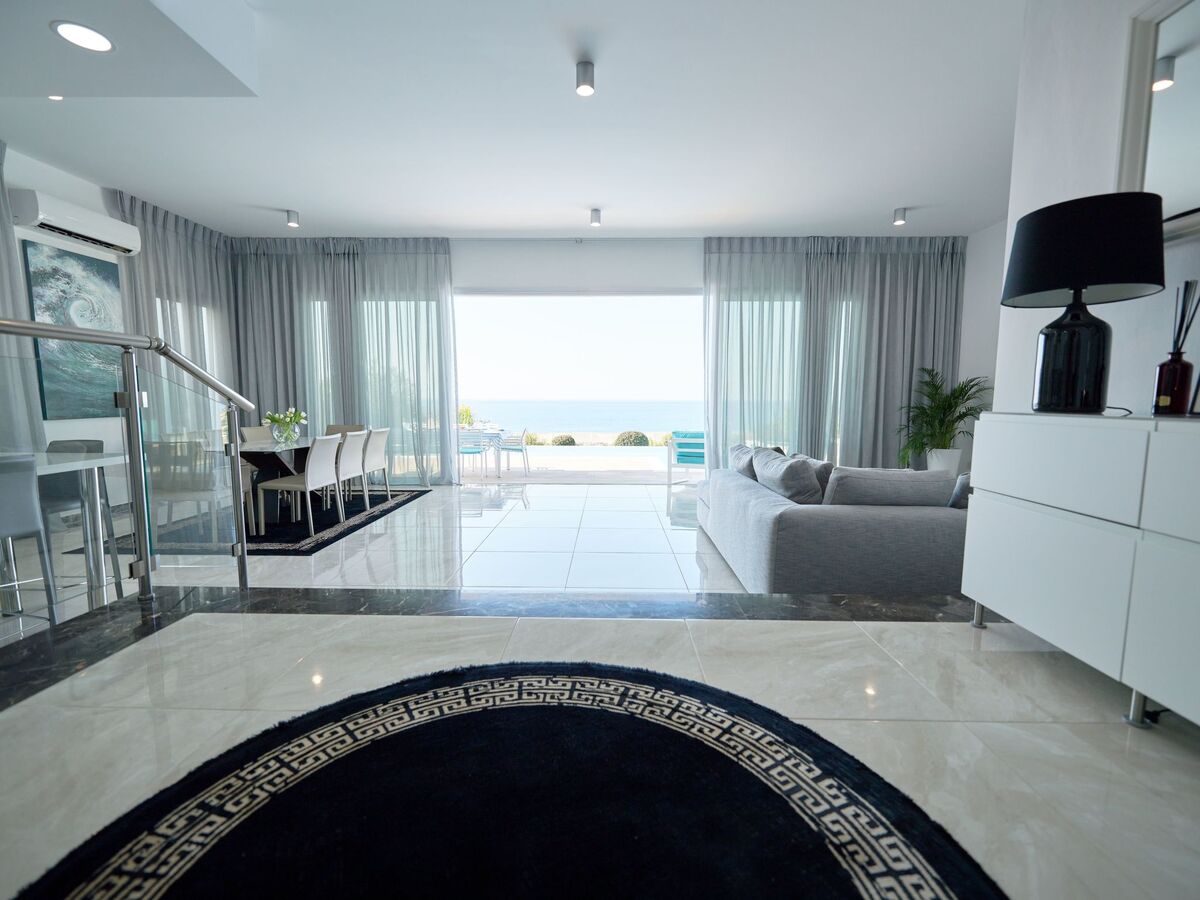Olymp Villa C, maison beachfront avec piscine infinity - Photo 2
