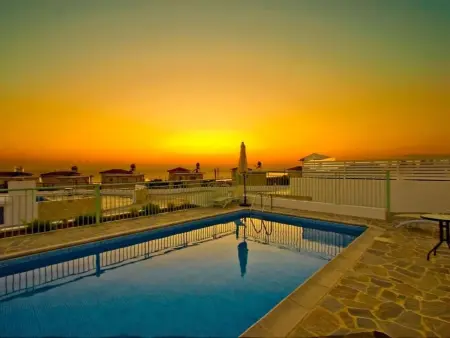 Maison 3 chambres piscine privée à Chloraka : photo 39