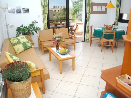 Appartement avec balcon et piscine à Agios Georgios Pegeias : photo 9