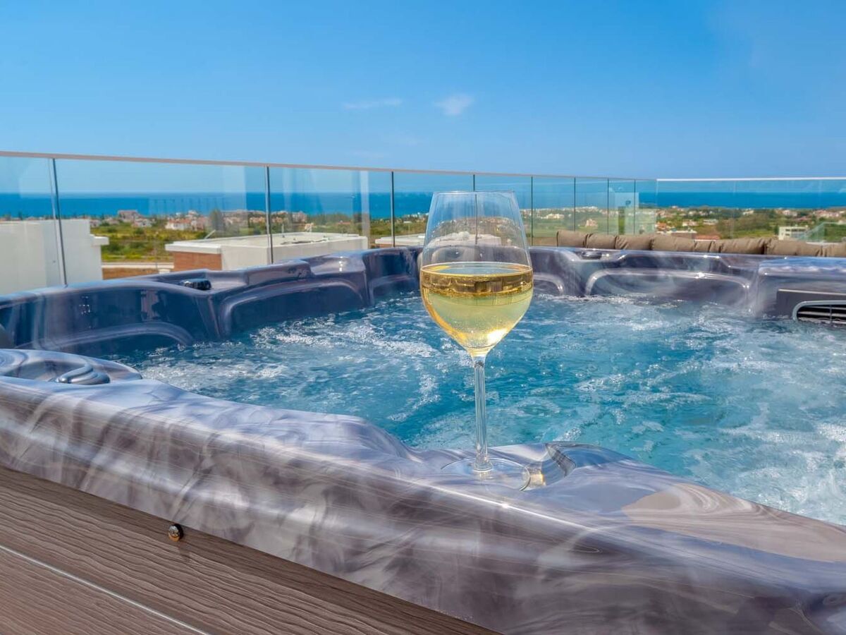 Coral Elite Residence mit Pool und Whirlpool, Maison 8 personnes à Peyia - Photo 10